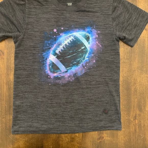 Boys T-Shirts Lot of 4 Sz 10-12 Champion Surf Camo Football - Picture 11 of 16